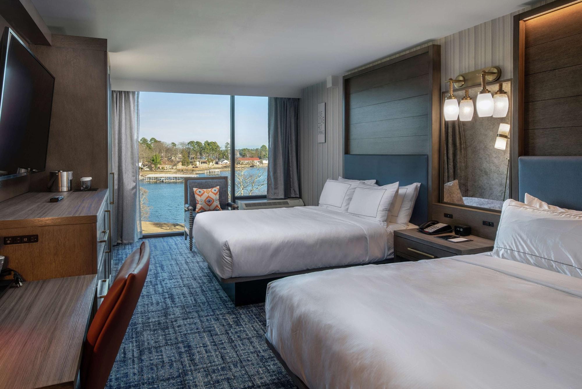 Hotel Doubletree By Hilton Hot Springs Extérieur photo